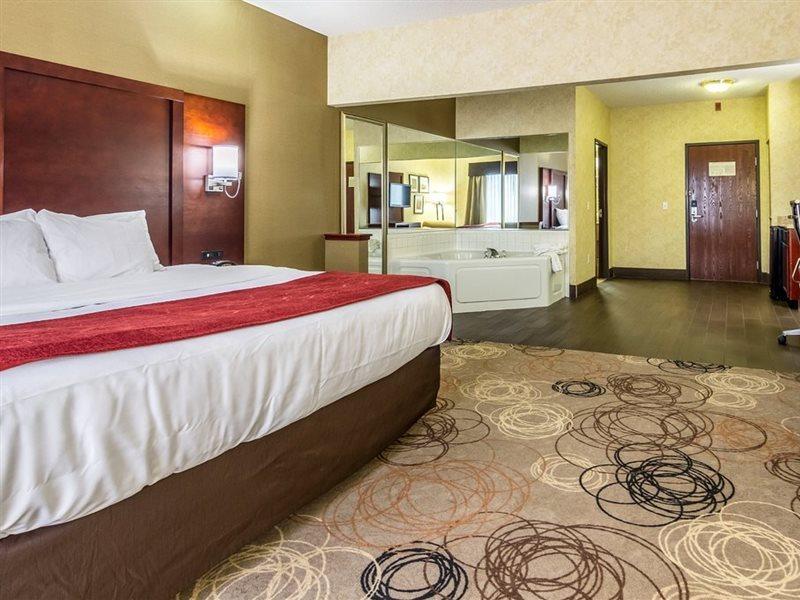 Comfort Suites Southfield-Detroit Экстерьер фото