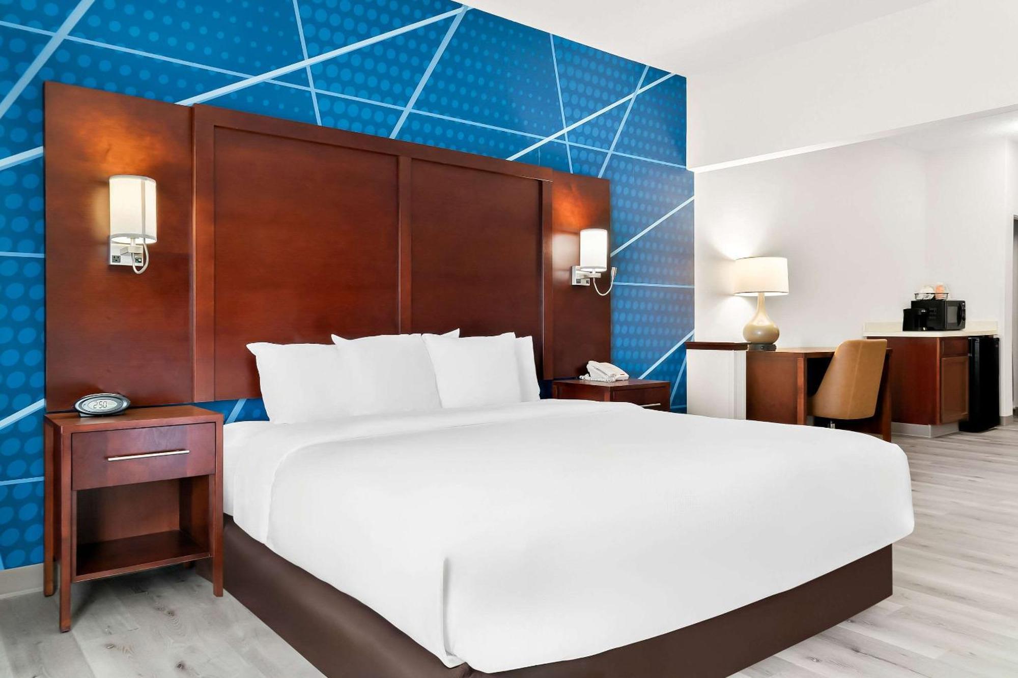 Comfort Suites Southfield-Detroit Экстерьер фото