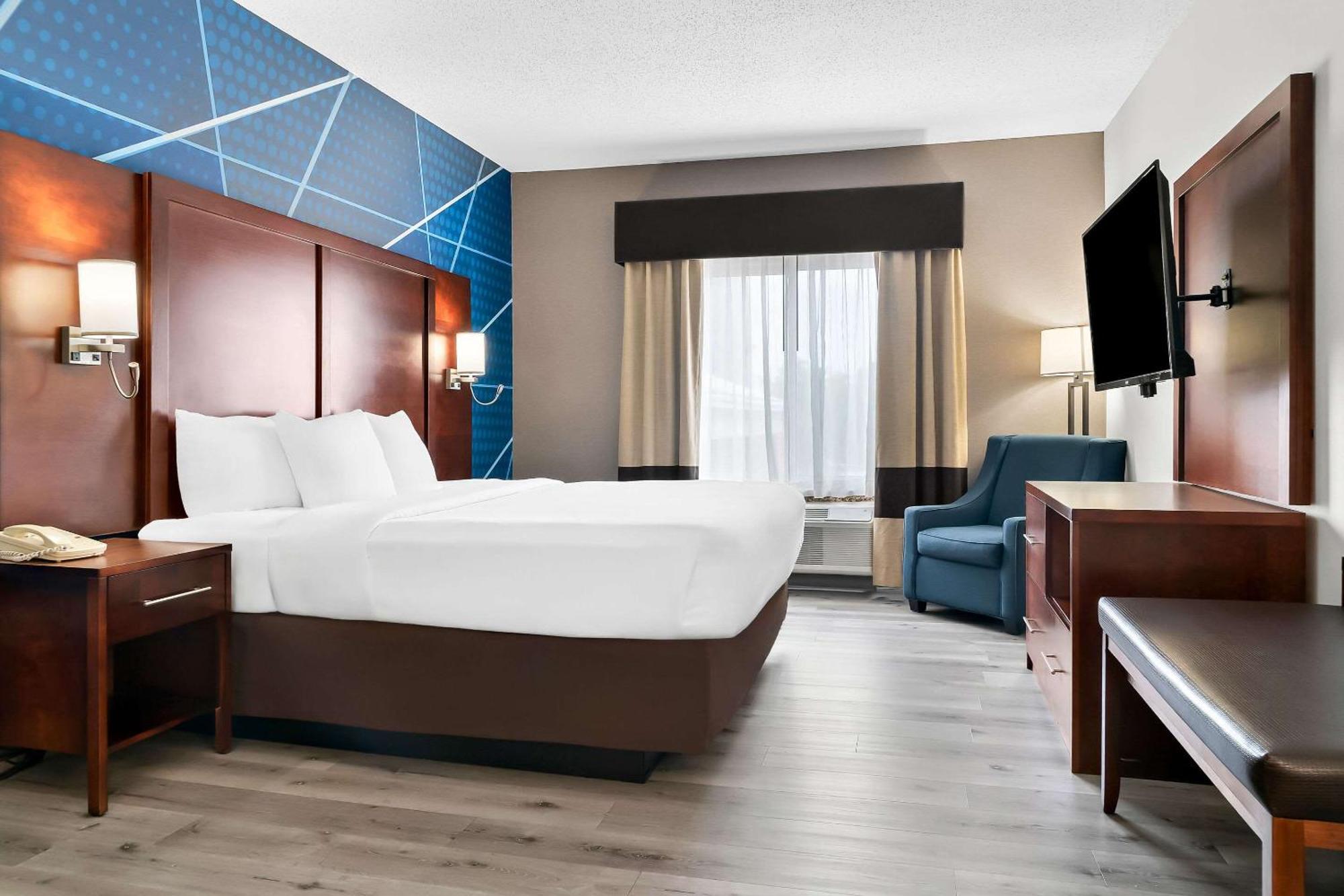 Comfort Suites Southfield-Detroit Экстерьер фото